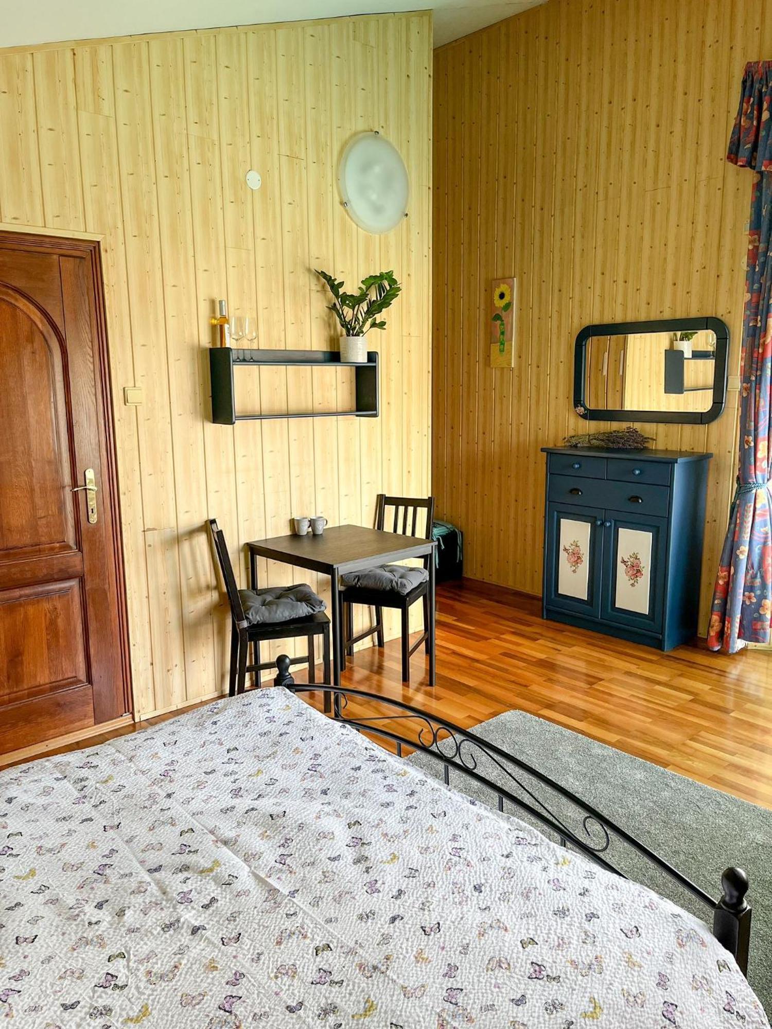 Cozy Rooms In Wine Town - Modra Rom bilde